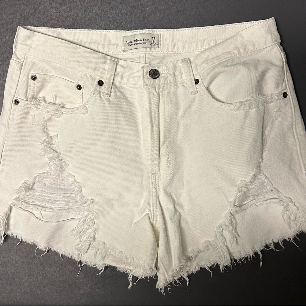 Abercrombie and Fitch mid rise boyfriend shorts